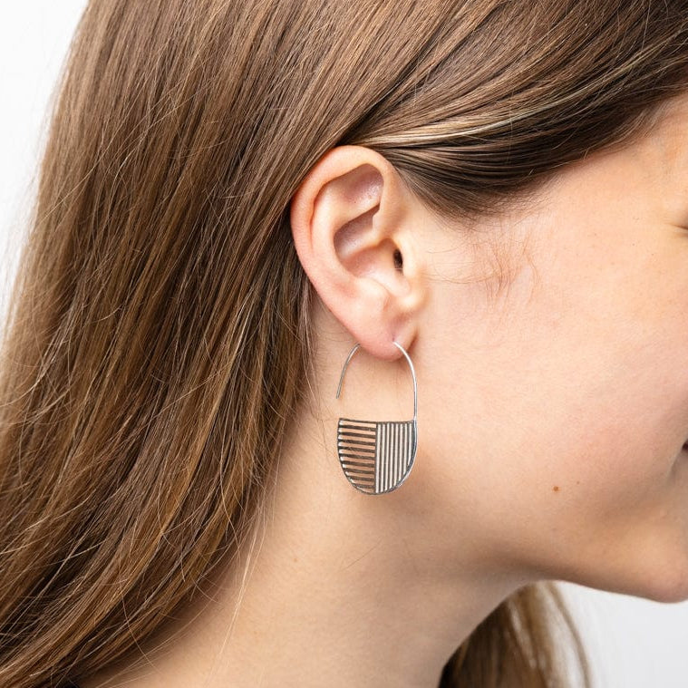 Maggie Opposite Lines Hoop Earrings Silver
