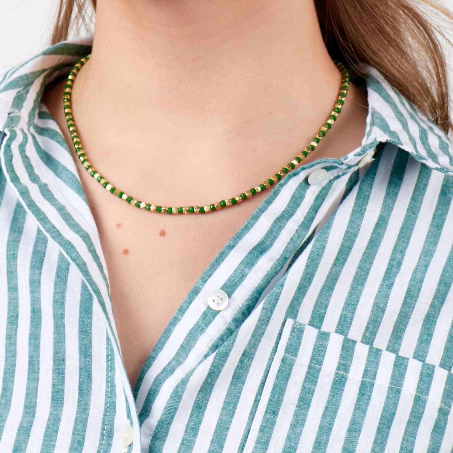 Maren Crystal Necklace With Alternating Brass Beads Kelly Green + Gold Single Strand