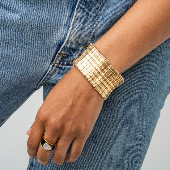 Winnie Wide Stretch Bracelet Brass Stretch